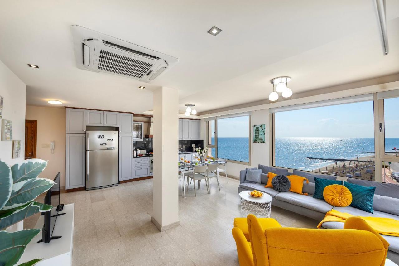 Mackenzie Beachfront Eftyhia Suite Lárnaka Eksteriør bilde