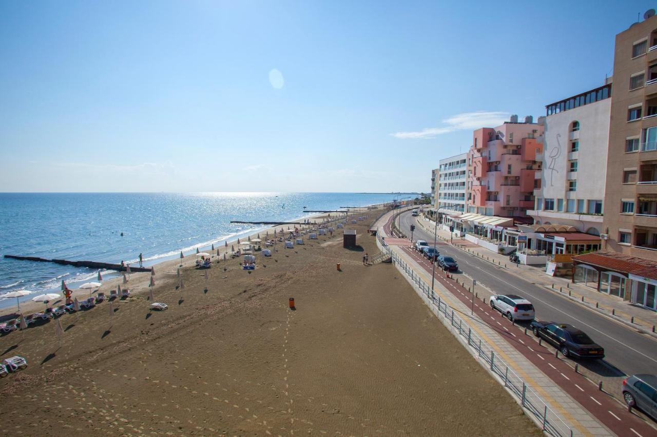 Mackenzie Beachfront Eftyhia Suite Lárnaka Eksteriør bilde